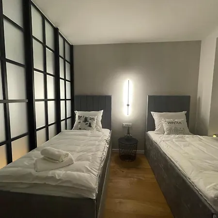 A 2-4 In Vucko יהורינה